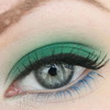 Макияж глаз. Сочетание зеленых теней и голубой туши Макияж глаз. Сочетание зеленых теней и голубой туши