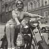 Наталья Кустинская в модных темных очках, 1960-е Мода 1960-х