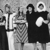  Модная юбка в полоску, образующую узор ёлочку. Сотрудники ОДМО, 1976 год