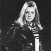 Актриса Анастасия Вознесенская в модном импортном пальто из жатой лаковой кожи, Мода СССР, 1970
