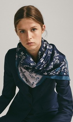 Шёлковый платок Massimo Dutti Шёлковый платок Massimo Dutti