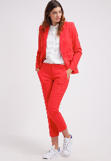 red_color_fashion_9