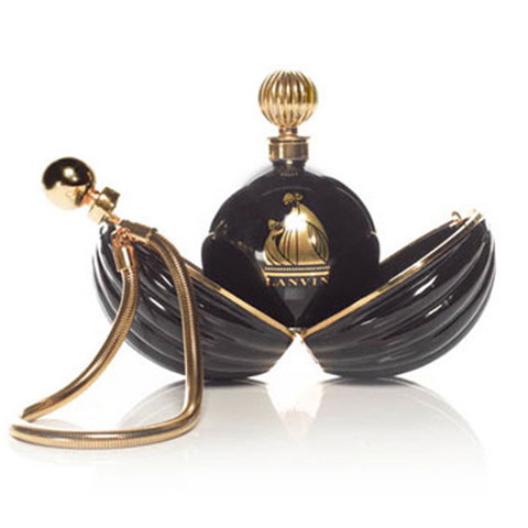 Главный аромат модного дома Lanvin возник оттого, что у мадам Ланвен был уникальный талант любви. К юбилею дочери она хотела создать нечто небывалое