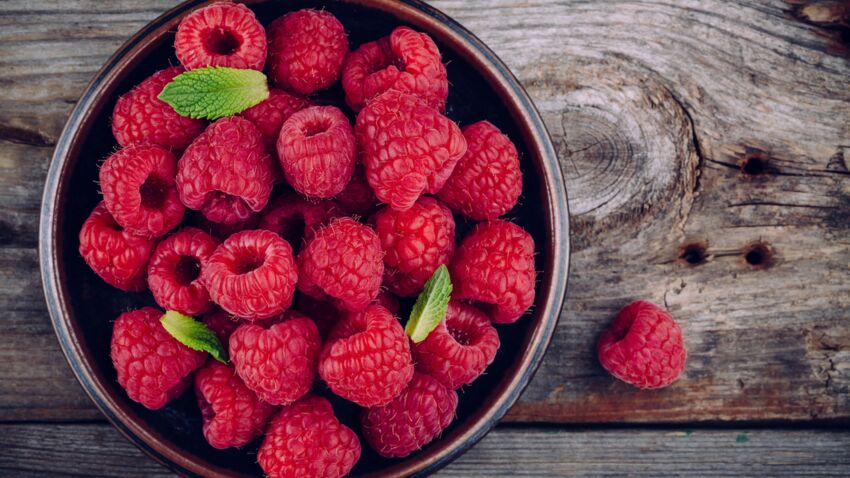 Малина - ягода здоровья и долголетия verrine-framboises-pistaches.jpeg