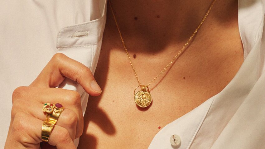 Подвеска женская — нежный акцент, который рассказывает о вас tendance-bijoux-on-decroche-une-medaille.jpeg