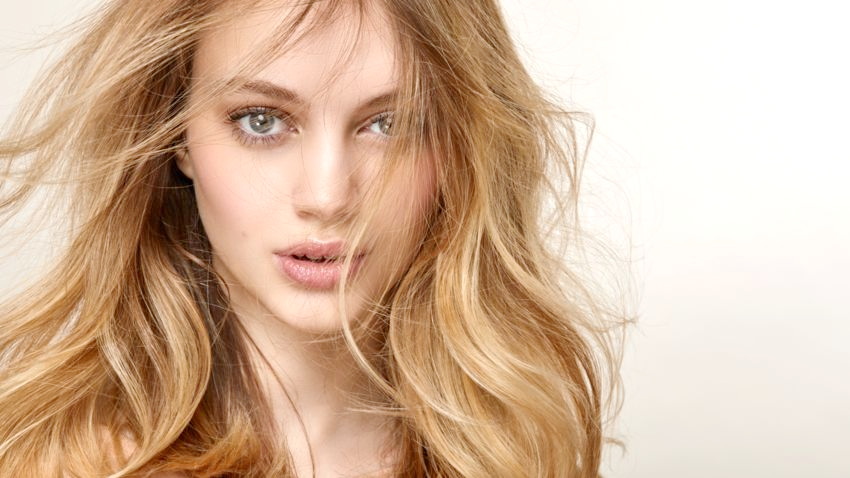 quels-aliments-consommer-pour-des-cheveux-brillants-et-soyeux.jpeg