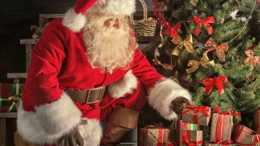 Дед Мороз, Санта-Клаус, Йоулупукки faut-il-feter-et-ouvrir-ses-cadeaux-de-noel-le-24-ou-le-25-decembre.jpeg