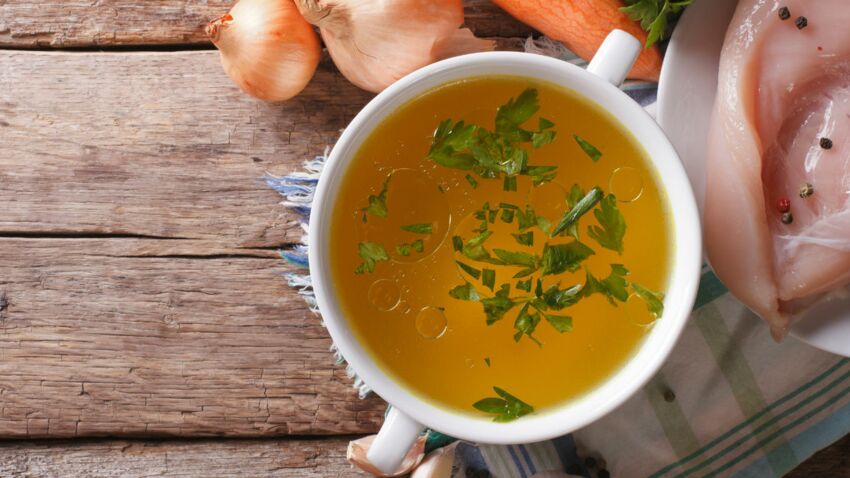bouillon-d-os-de-poulet.jpeg bouillon-d-os-de-poulet.jpeg