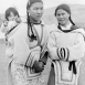 Эскимосские женщины в анораках, начало ХХ века