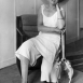 Теннисистка Лили Альварес в кюлотах модельера Эльзы Скиапарелли, 1931 г. Теннисистка Лили Альварес в кюлотах модельера Эльзы Скиапарелли, 1931 г.