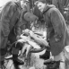 Британские рыбаки в даффлкотах, в 1941 г.