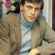 Актер Евгений Карельских, одетый по моде 1970-х годов