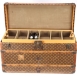 Плоский дорожный сундук Louis Vuitton, ткань Monogram Canvas, 1890-е Плоский дорожный сундук Louis Vuitton, ткань Monogram Canvas, 1890-е