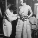 Примерка в модном доме Мадлен Вионне 1931 г. Примерка в модном доме Мадлен Вионне 1931 г.